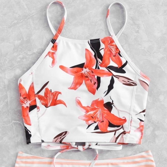 ❌1 for $6 or 2 for $10❌ Floral Half-Tankini Top - Picture 3 of 7